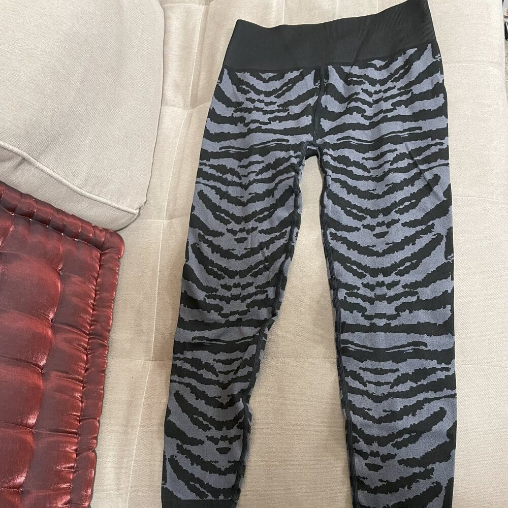 Bombshell Sportswear Leggings